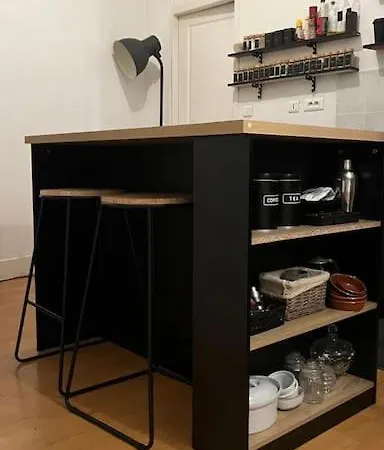 Haussmannien Centre Apartmán *